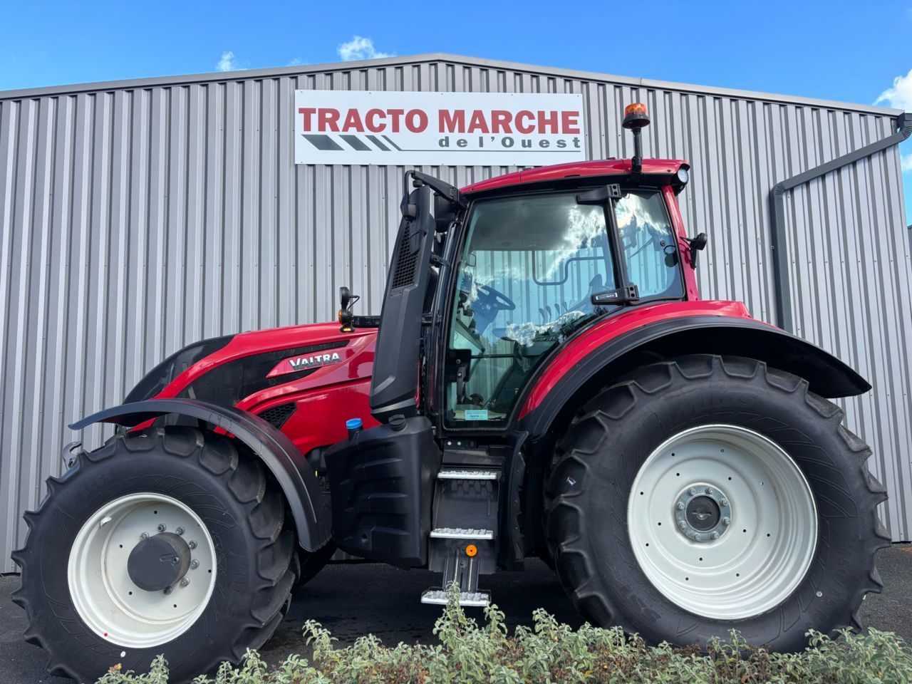 Valtra T145H Traktor 102.000 €