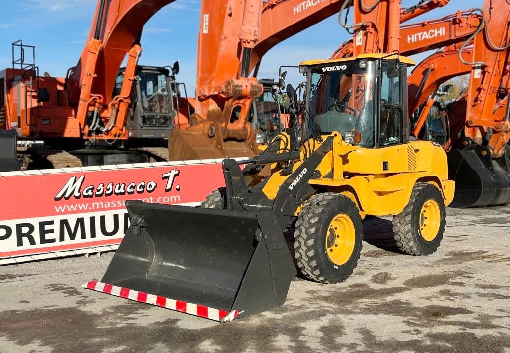 E-FARM: VOLVO l30g - Radlader - id KEVCHFM - 45.000 € - Baujahr: 2013 - Abgelesene Motorstunden: 4.135,Motorleistung (PS): 75,Frankreich