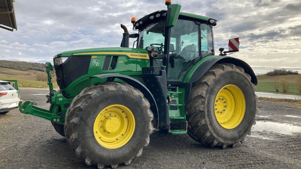 E-FARM: John Deere 6R 215 - Traktor - id IHX8ZR1 - 142.000 € - Baujahr: 2023 - Abgelesene Motorstunden: 1.600,Motorleistung (PS): 215,Frankreich