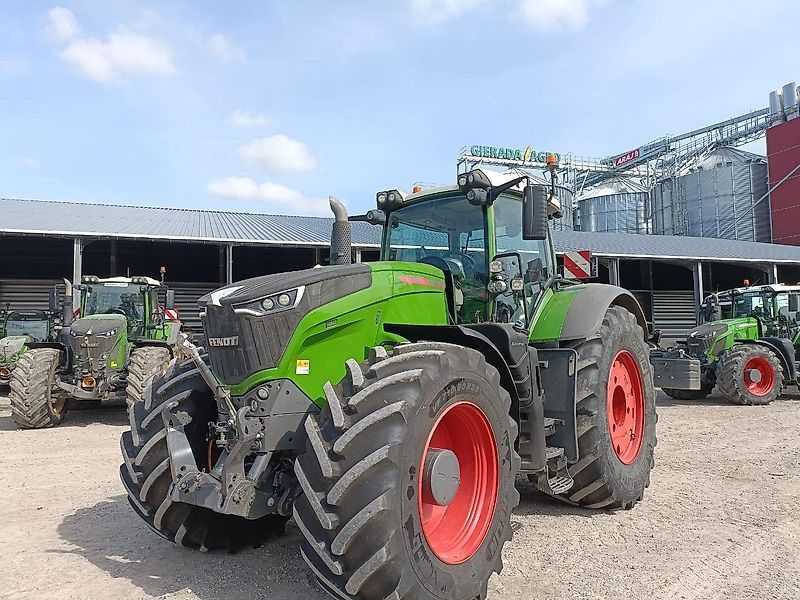 Fendt 1042 Vario Profi Plus Tractor €209,378