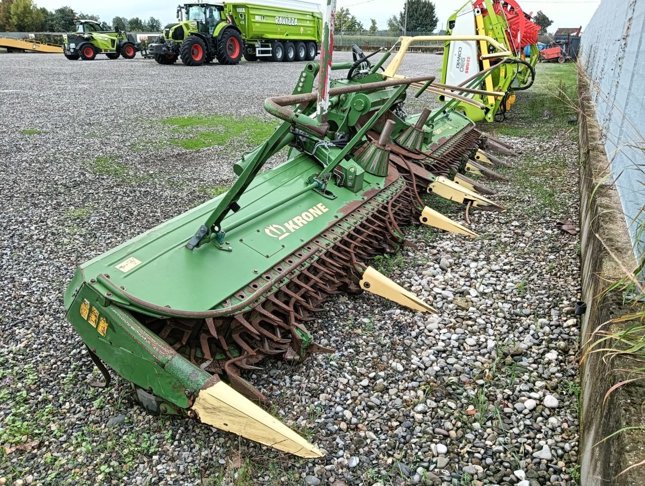 E-FARM: Krone easy collect 750-2 - Hedery do kombajnów zbożowych/sieczkarni - id VHHQRXL - 40 000 € - Rok produkcji: 2015 - Włochy