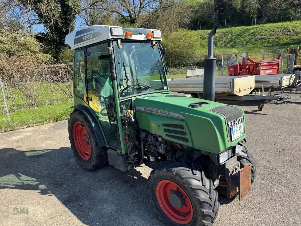 Fendt 207 V Traktor 23 006 €