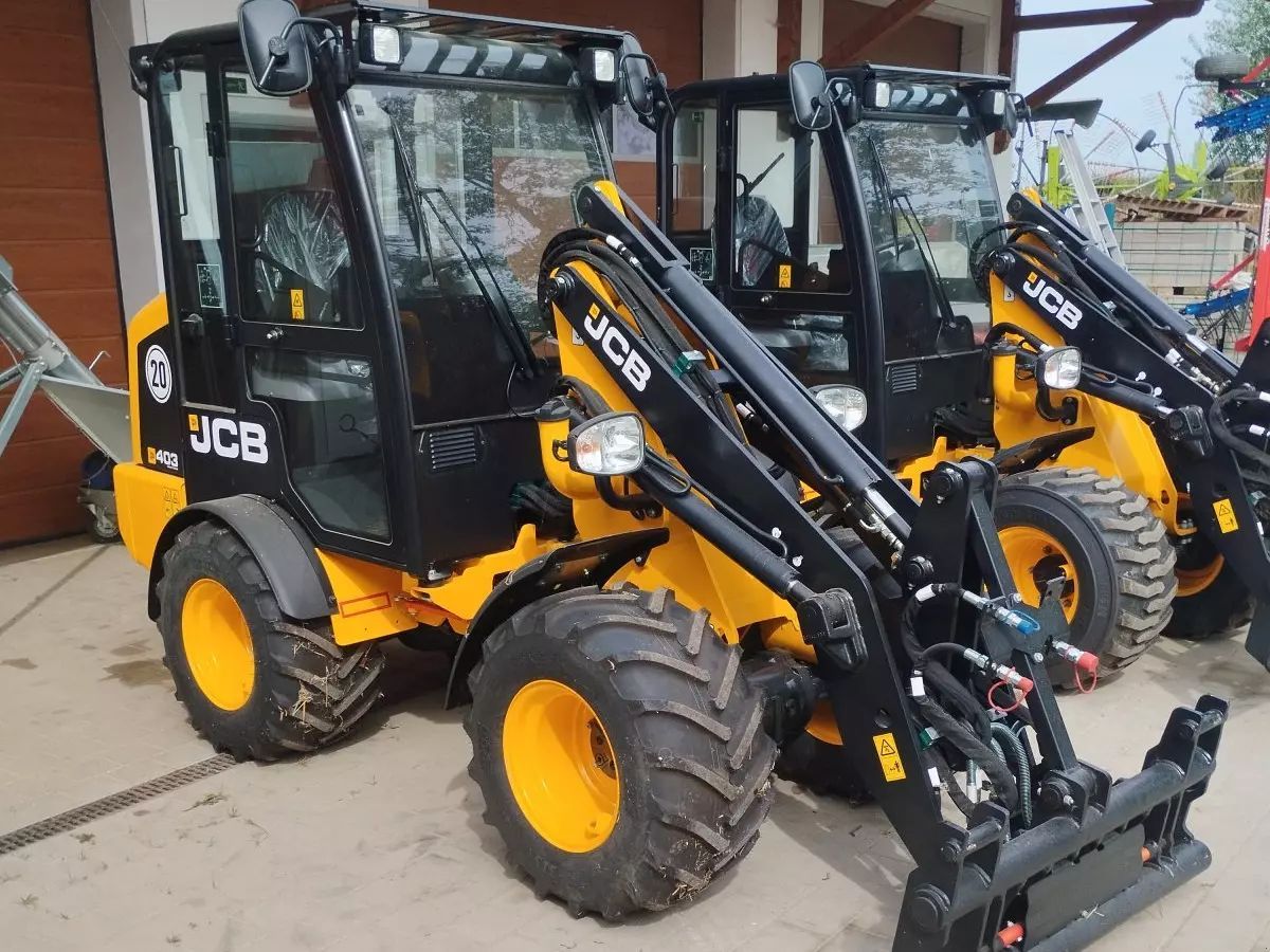 JCB 403 Tele wheel loader €38,000