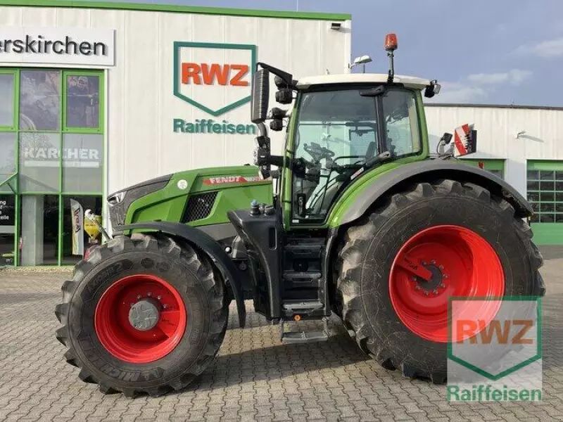 Fendt 728 Vario Tractor €233,000