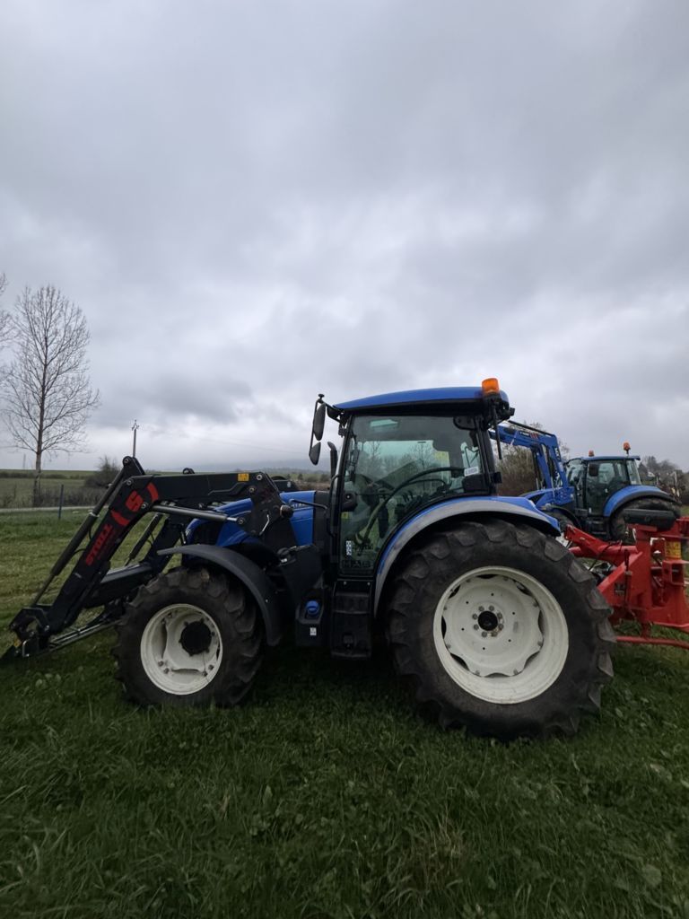 New Holland T5.100S Tractor 55.000 EUR