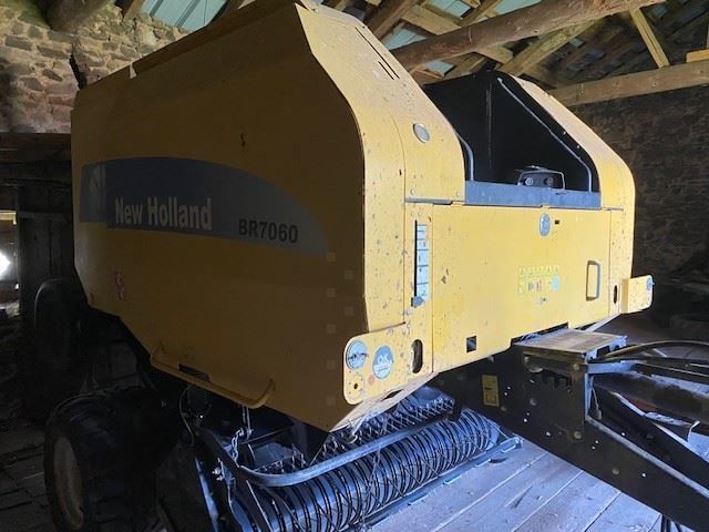 New Holland T 7060 Baler €9,000