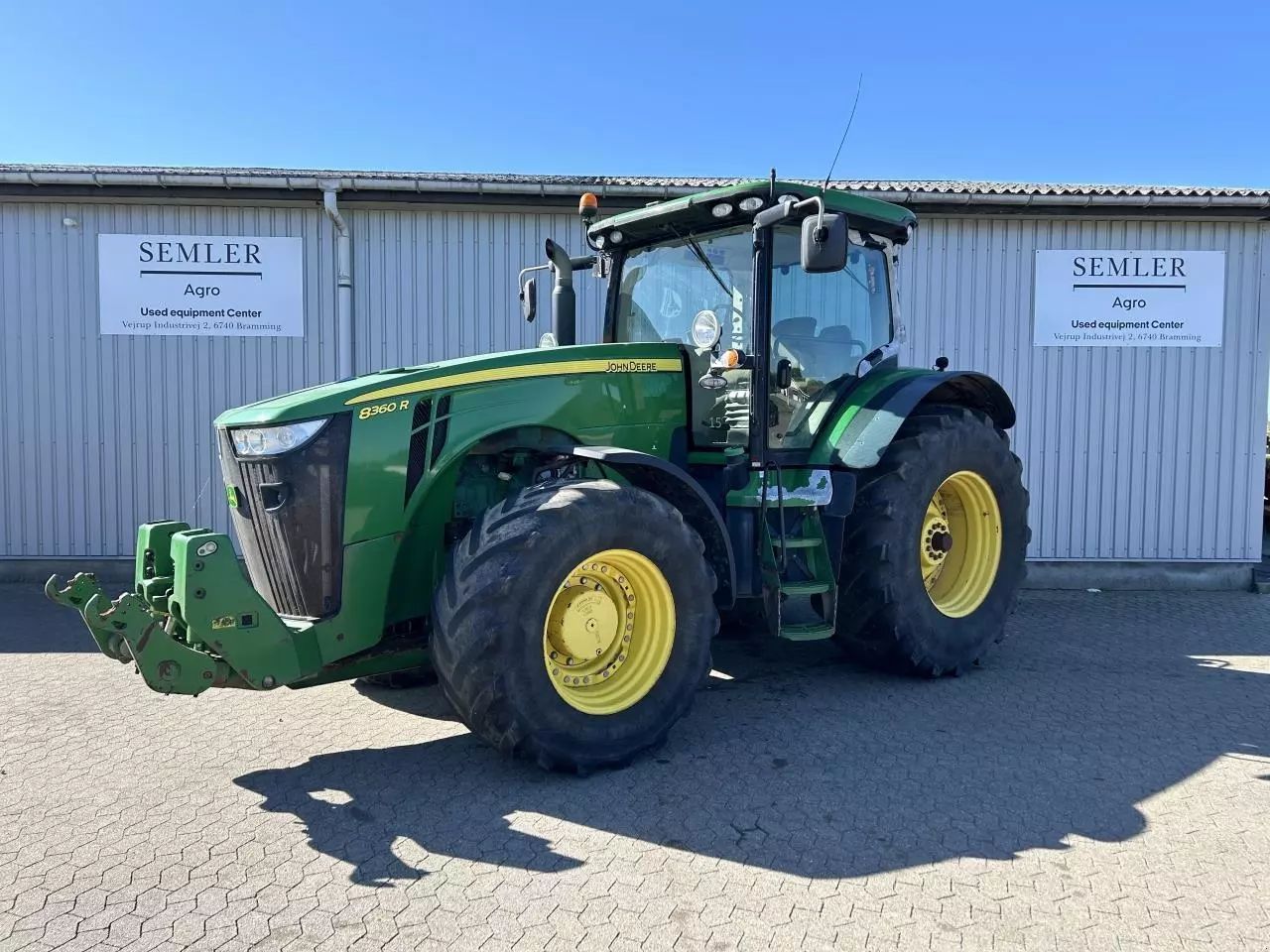 E-FARM: John Deere 8360 R - Trattore - id ZZKQMQV - 97.198 € - Anno di costruzione: 2013 - Ore: 7.798,Danimarca