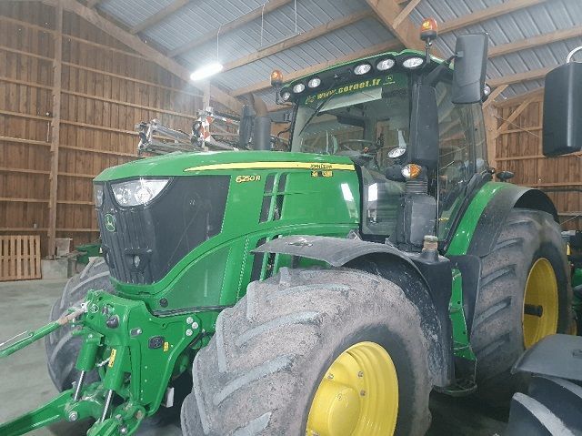 John Deere 6250 R Tractor €142,000