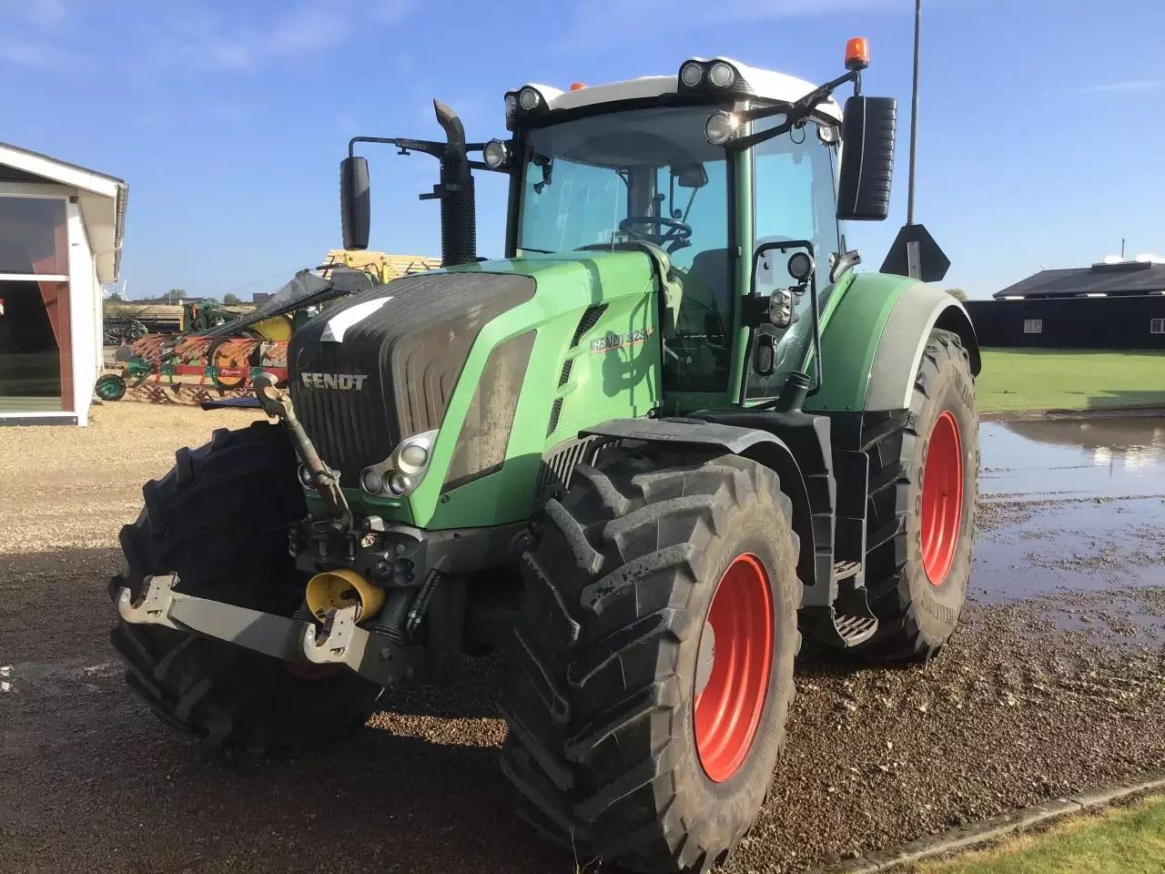 Fendt 828 Vario SCR Tractor €73,591