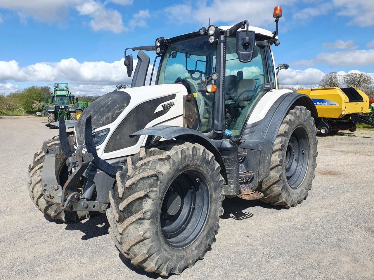 Valtra N154 tractor €75,000