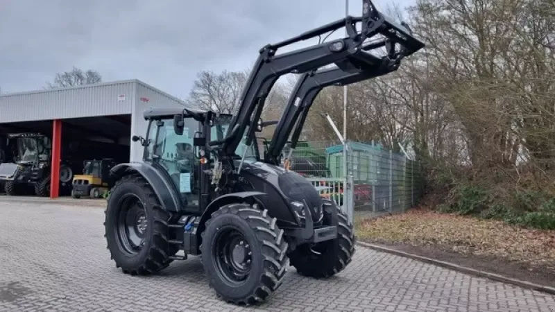 E-FARM: Valtra A115 - Trattore - id 6NRBEYY - 79.000 € - Anno di costruzione: 2024 - Ore: 17,Germania
