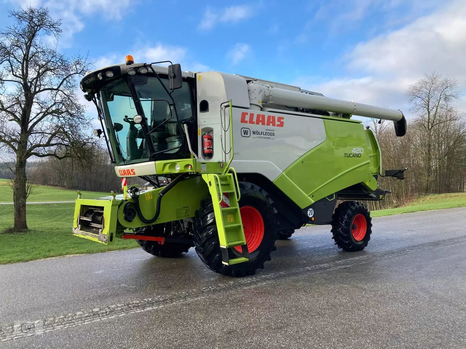 E-FARM: Claas Tucano 420 - Moissoneuse-batteuse - id QSKFYMY - 145 000 € - Année: 2017 - Lecture du nombre d'heure: 975,Puissance du moteur (chevaux): 245,Autriche