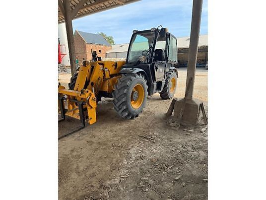 E-FARM: JCB 531-70 - Teleskoplader - id 938PSMN - 35.000 € - Baujahr: 2013 - Abgelesene Motorstunden: 4.700,Frankreich