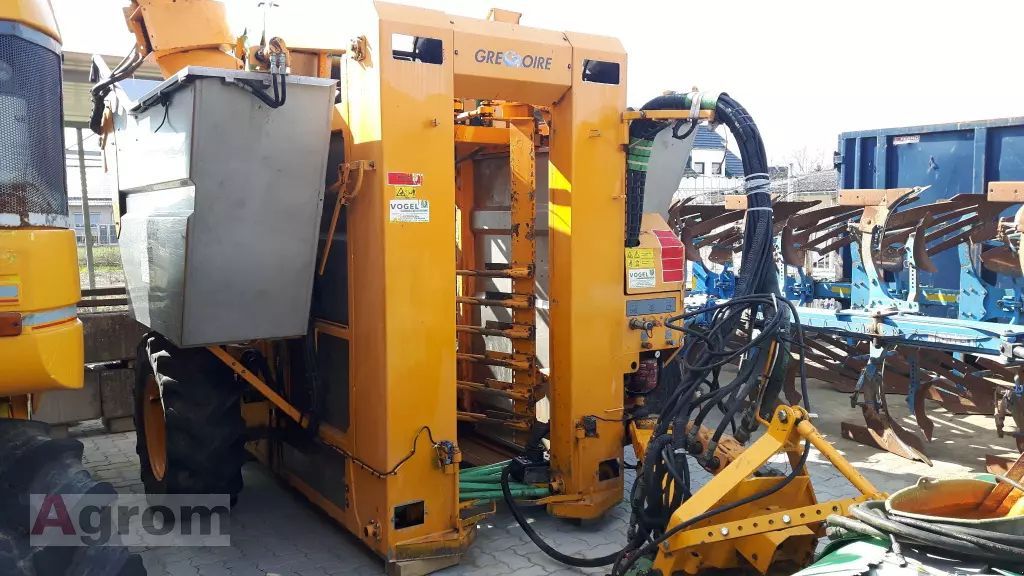 E-FARM: GREGOIRE BESSON g 55 h - Grape harvester - id MQIJBYZ - €22,000 - Germany