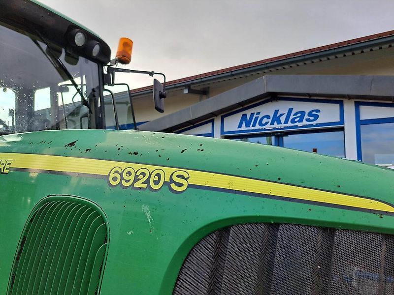 E-FARM: John Deere 6920S Premium - Tractor - id XBGLLXJ - 37.013 € - Año: 2002 - Horas: 7400,Potencia del motor: 160,Alemania