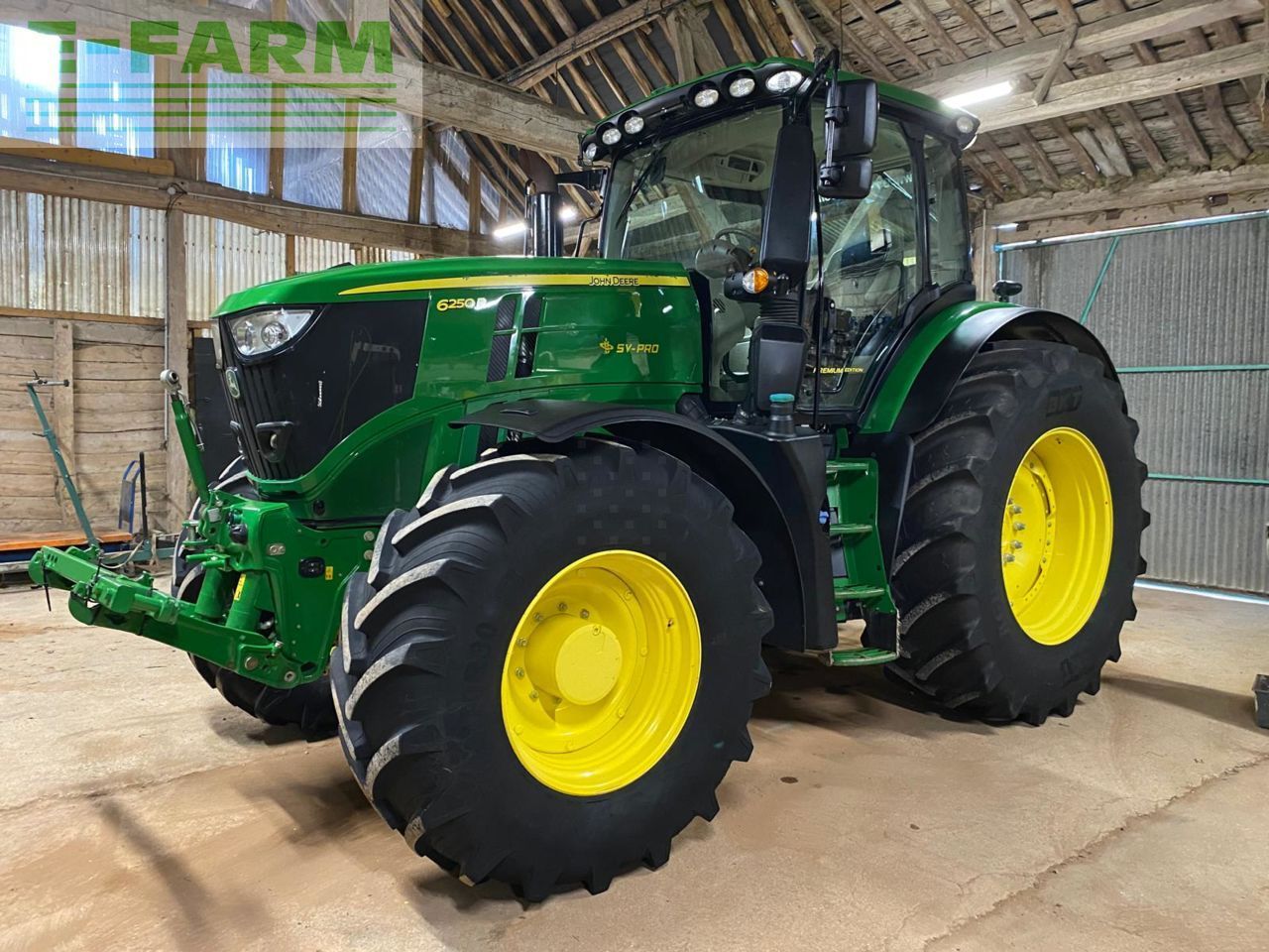 John Deere 6250 R Traktor 144 500 €