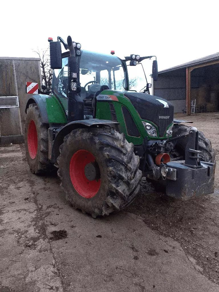 E-FARM: Fendt 724 Vario ProfiPlus - Tracteur - id 6F8HKED - Année: 2020 - Puissance du moteur (chevaux): 240,France
