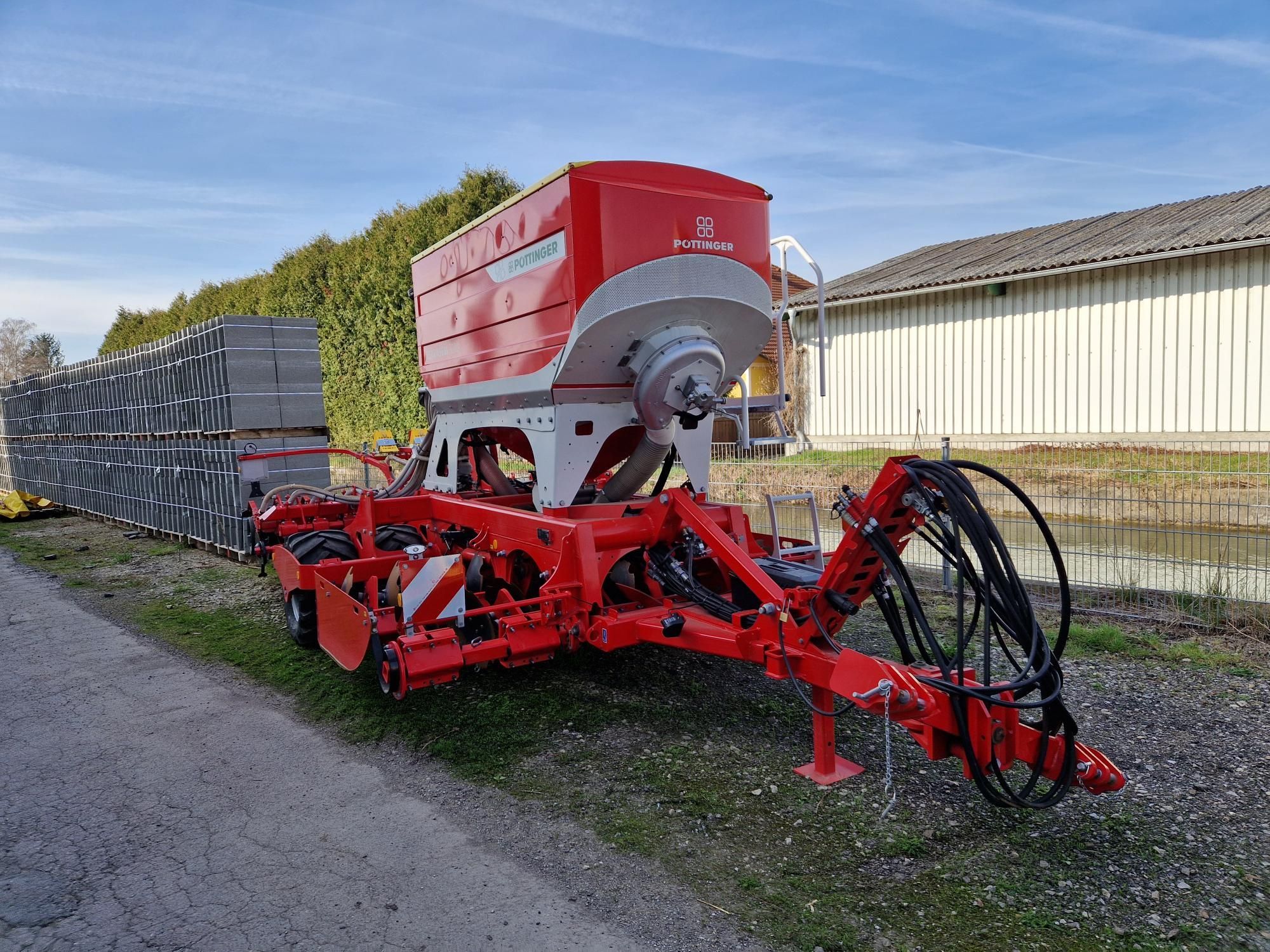 E-FARM: Pöttinger Terrasem 3000 - Vetőgép kombináció - id KMPACML - 66 583 EUR - Gyártási év: 2023 - Ausztria