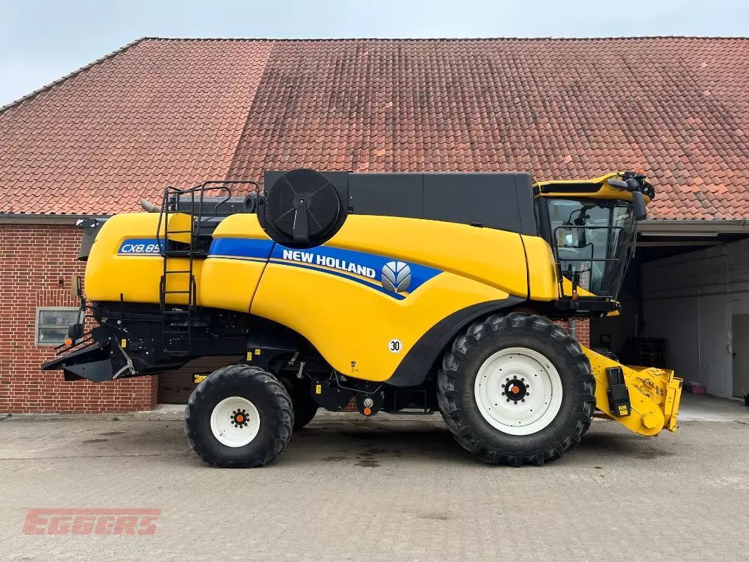 E-FARM: New Holland cx 8.85 - Moissoneuse-batteuse - id P6FATJE - 159 000 € - Année: 2016 - Lecture du nombre d'heure: 1 825,Allemagne