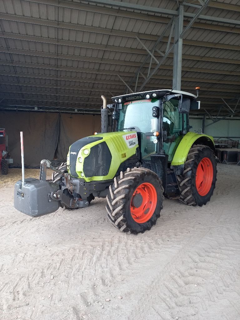 E-FARM: Claas Trion 520 - Traktor - id QCB9UJF - 50.000 € - Baujahr: 2014 - Abgelesene Motorstunden: 4.650,Motorleistung (PS): 125,Frankreich