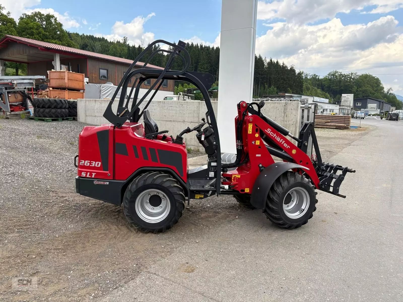 E-FARM: Schäffer 2630 - šarnyrinis krautuvas - id RXWYCQQ - 30 000 € - Gamybos metai: 2022 - Variklio darbo valandos: 478,Variklio galia (AG): 25,Austrija