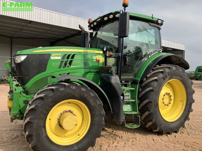 E-FARM: John Deere 6215 R - Tractor - id PSNQRT9 - €75,000 - Year of construction: 2018 - Engine hours: 5,400,Engine power (HP): 215,France