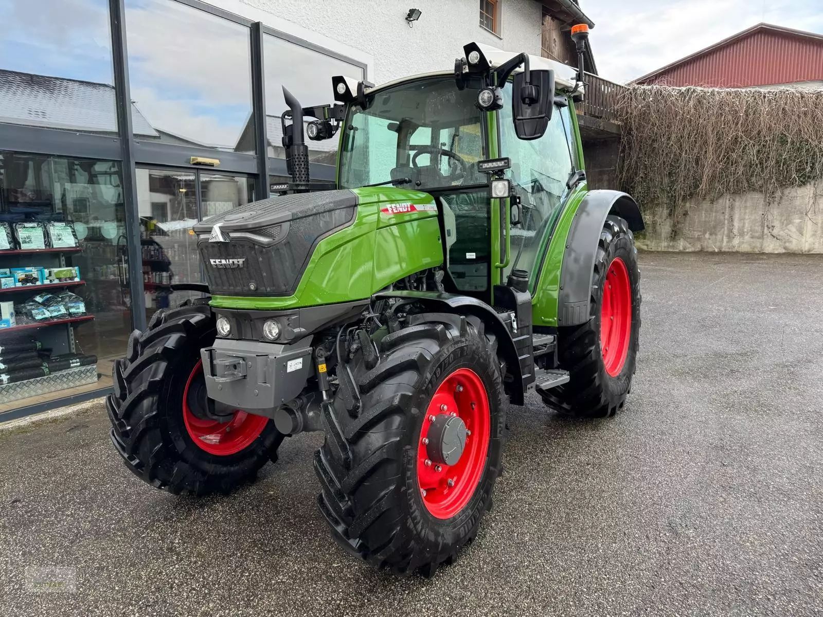 Fendt 211 Vario Трактор 89 500 €