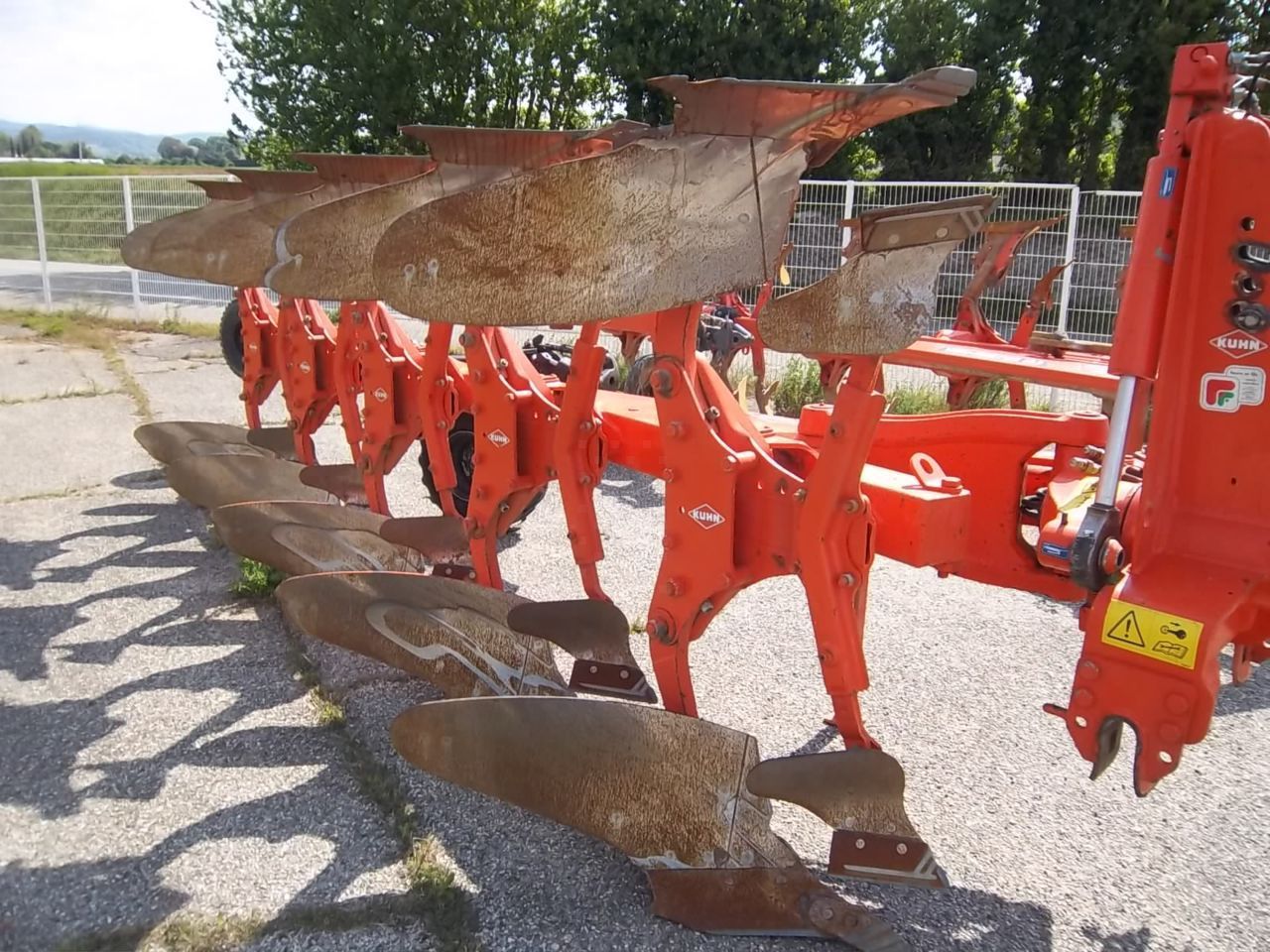E-FARM: Kuhn varimaster 153 - Charrue - id XVINPPC - 12 500 € - Année: 2013 - France