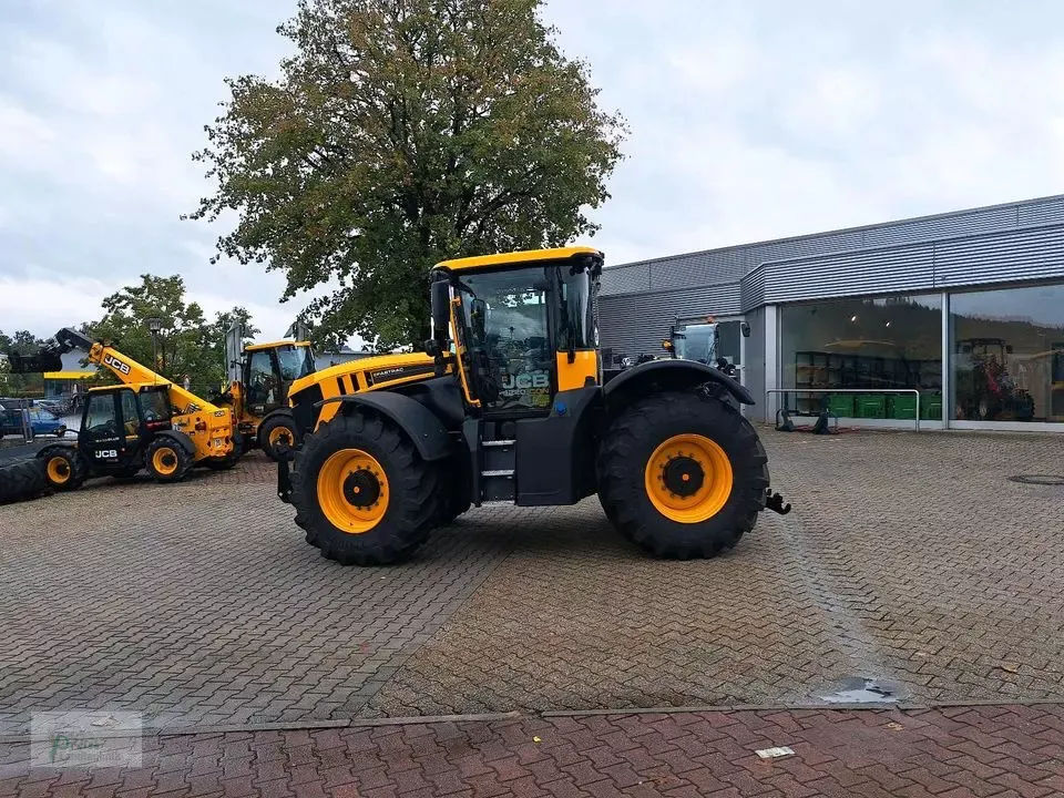 E-FARM: JCB Fastrac 4220 - Traktor - id AA5IFDQ - Németország