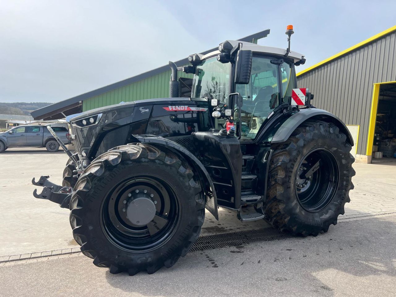 E-FARM: Fendt 942 Vario - Traktor - id HHZGBPN - 263.000 € - Baujahr: 2022 - Abgelesene Motorstunden: 1.750,Motorleistung (PS): 420,Frankreich