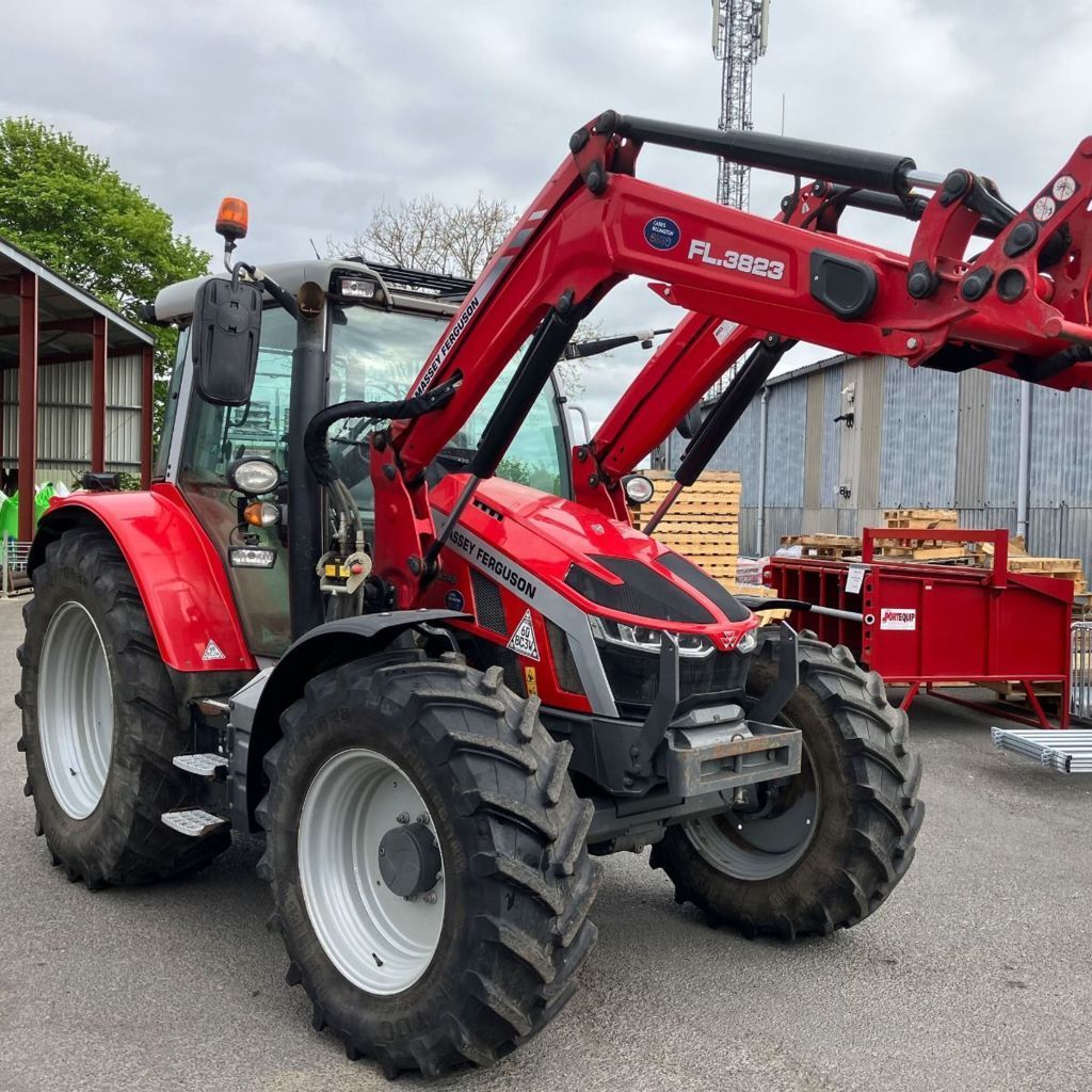 E-FARM: Massey Ferguson 5S.145 - Traktor - id PGAICN7 - 83.565 € - Baujahr: 2021 - Abgelesene Motorstunden: 1.600,Motorleistung (PS): 145,Vereinigtes Königreich