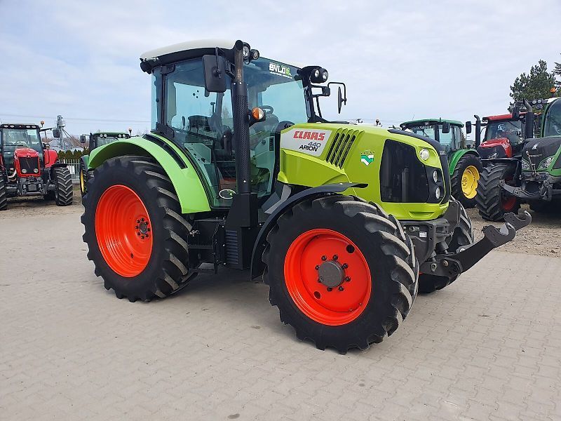 Claas Arion 440 Tractor €37,536