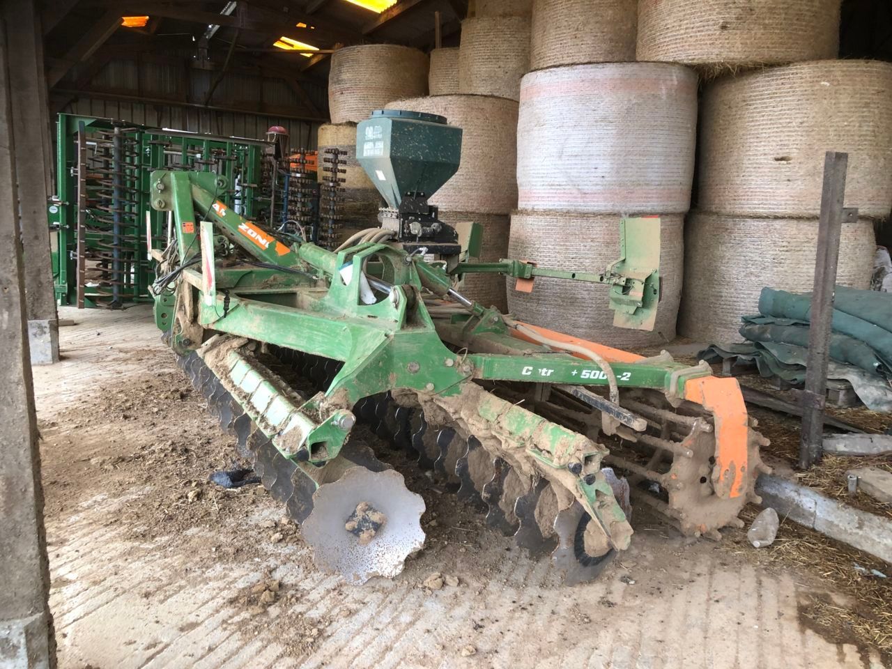 E-FARM: Amazone catros 5002-2 - Kultywator - id YASZFGY - 20 000 € - Rok produkcji: 2017 - Francja