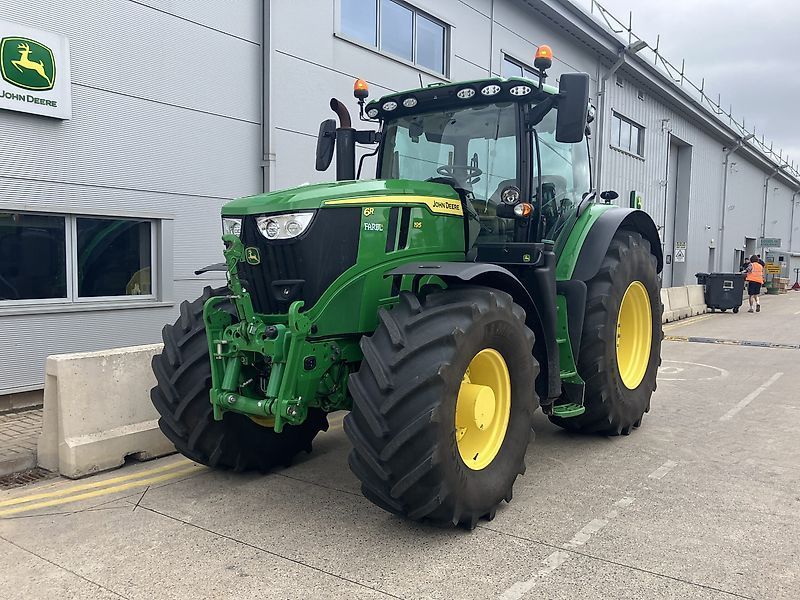 John Deere 6R 195 Tractor €151,799