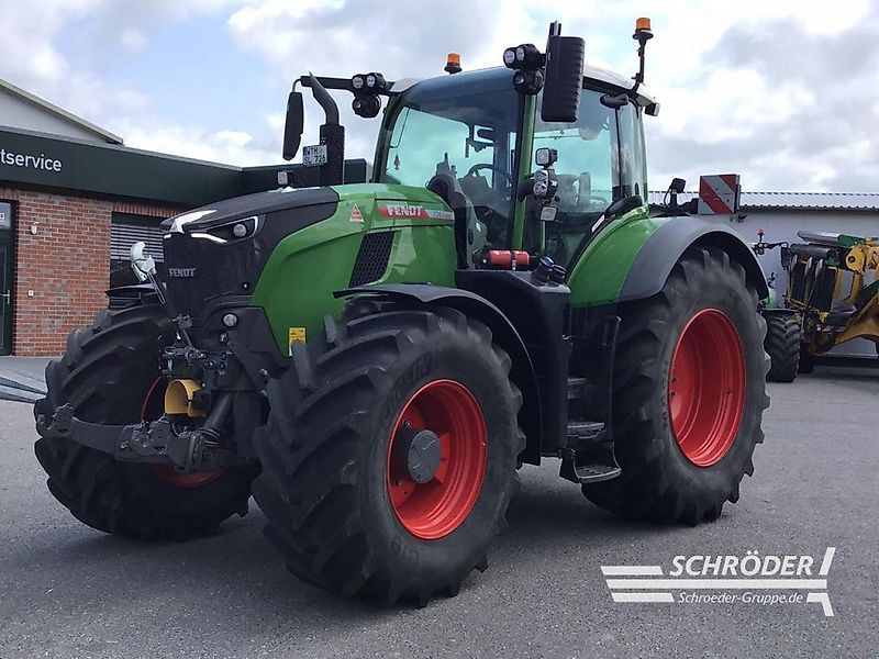 Fendt 726 Vario Profi Plus Tractor €229,500