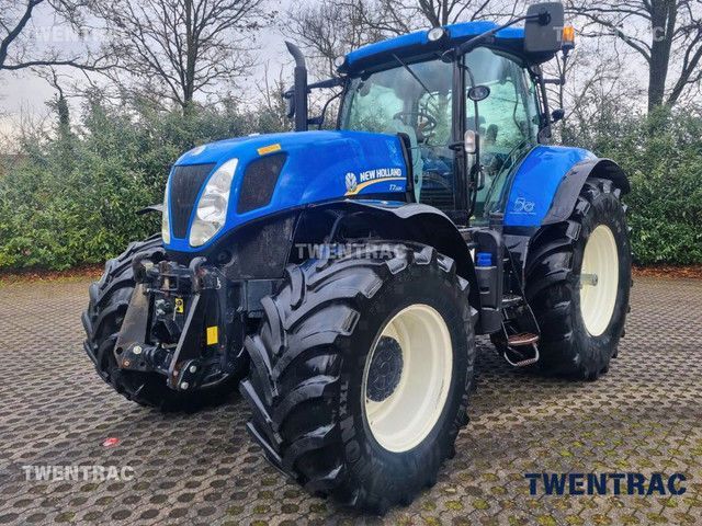 New Holland T7.220 Traktor