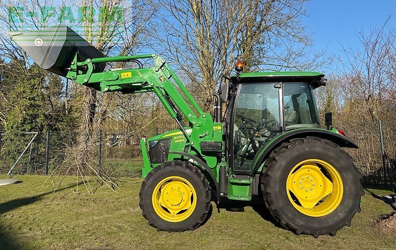 John Deere 5075 E Трактор 46 150 €