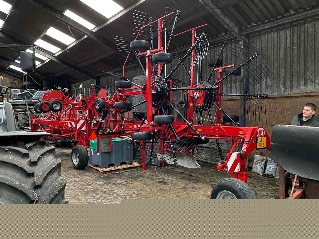 E-FARM: Lely hibiscus 815 cd vario - Tedder - id RYJBURT - €14,650 - Year of construction: 2014 - Netherlands