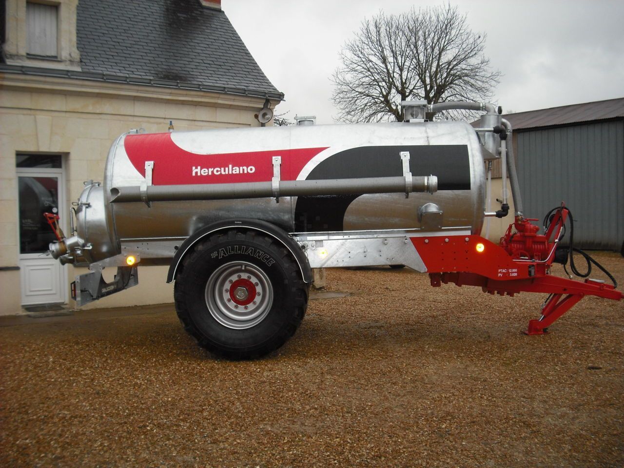 E-FARM: herculano ch 8000 es - Self propelled liquid manure spreader - id ECTIDHB - €19,500 - Year of construction: 2022 - France