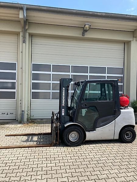 JUNGHEINRICH tfg 430 s Maszt sztaplowy 8500 €