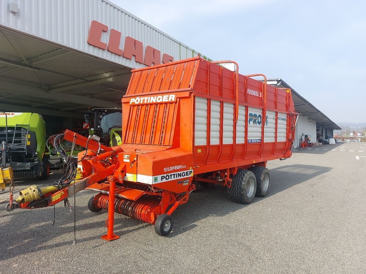 E-FARM: pöttinger siloprofi 3 - Anhänger - id ZMRV63M - 19.800 € - Baujahr: 1999 - Frankreich