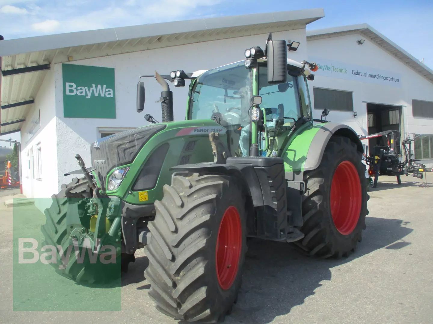 Fendt 724 Vario Profi Plus Tractor €83,109