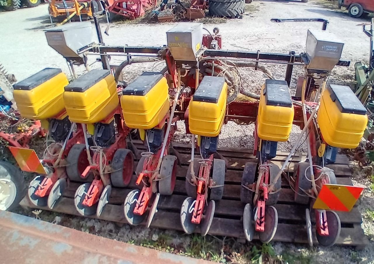 E-FARM: MaterMacc - Precision drill - id AIFYEBN - €6,500 - Year of construction: 2000 - Italy