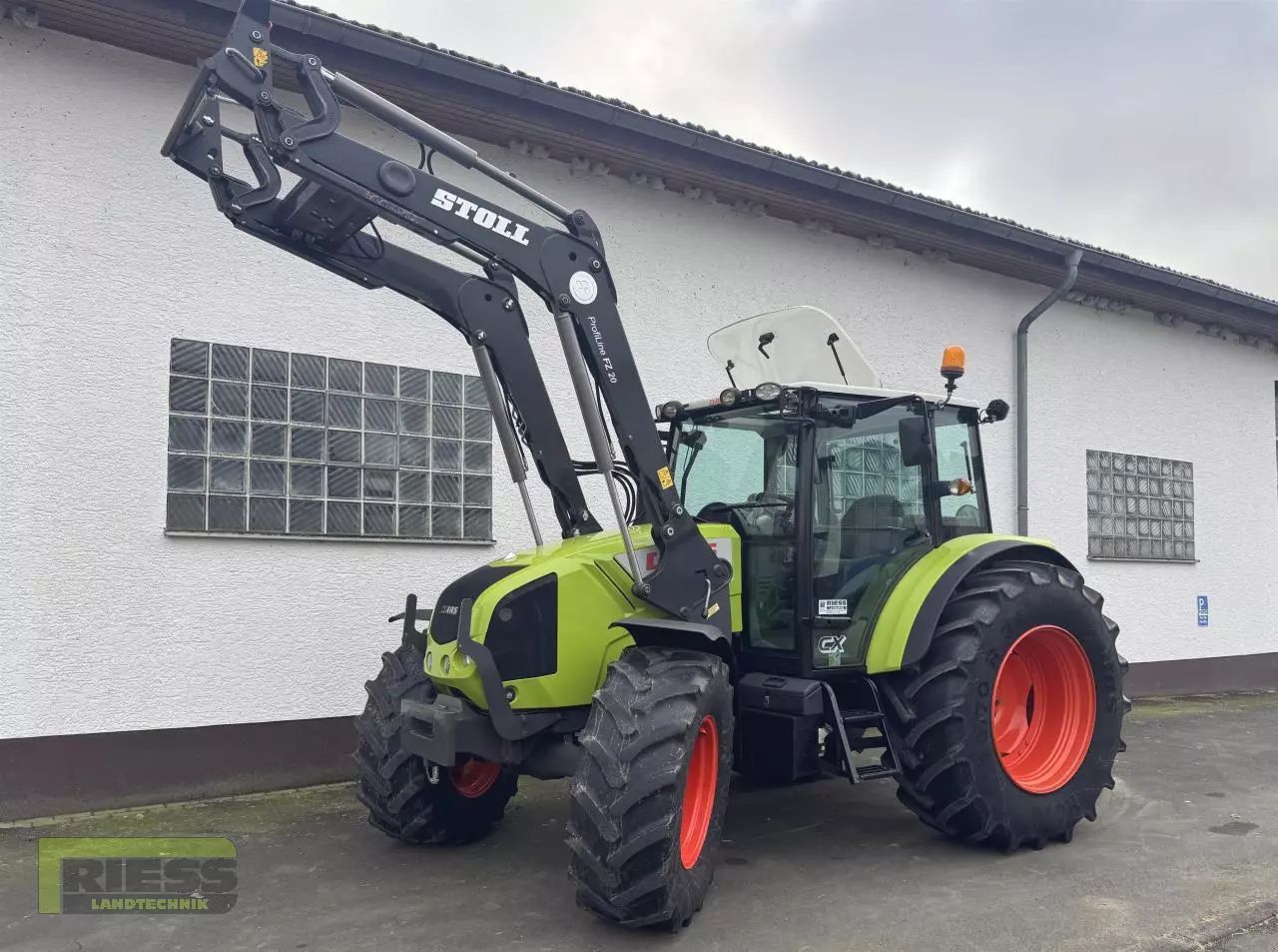 E-FARM: Claas Axos 320 CX - Traktor - id JW9PUIJ - 44.250 € - Baujahr: 2010 - Abgelesene Motorstunden: 1.865,Motorleistung (PS): 87,Deutschland