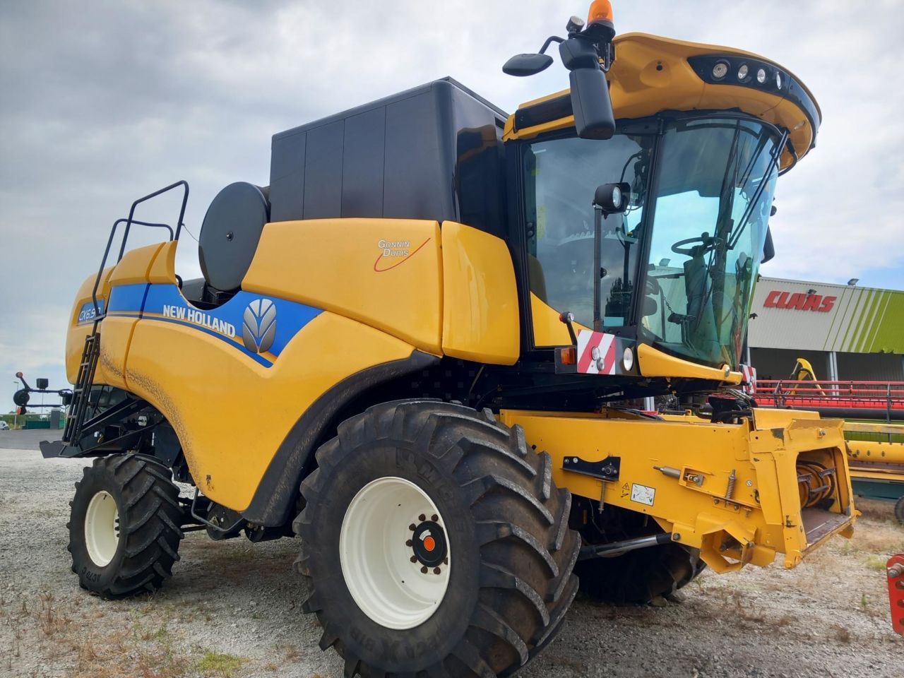 E-FARM: New Holland TX 4.90 - Kombajn zbożowy - id I44AMNP - 130 000 € - Rok produkcji: 2019 - Motogodziny: 1270,Francja