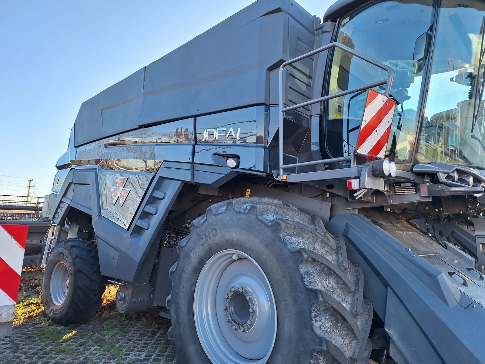Massey Ferguson Ideal 7 Combine harvester €198,000