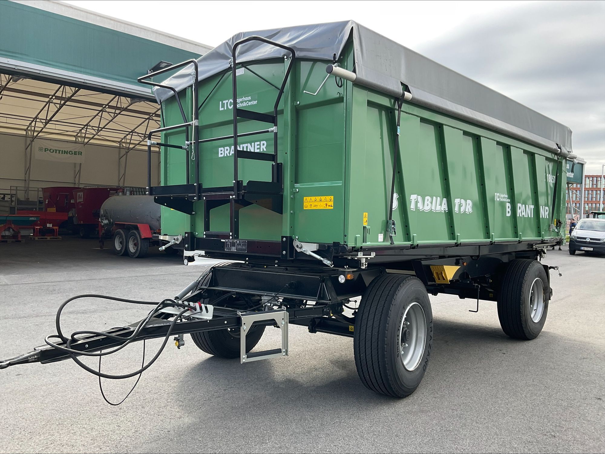 E-FARM: BRANTNER Z 18051/2 XXL - Basculantă - id FZ3EADP - 22.908 EUR - Anul: 2023 - Austria