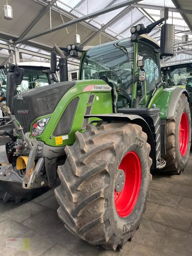 Fendt 724 Vario Tractor 119.000 EUR