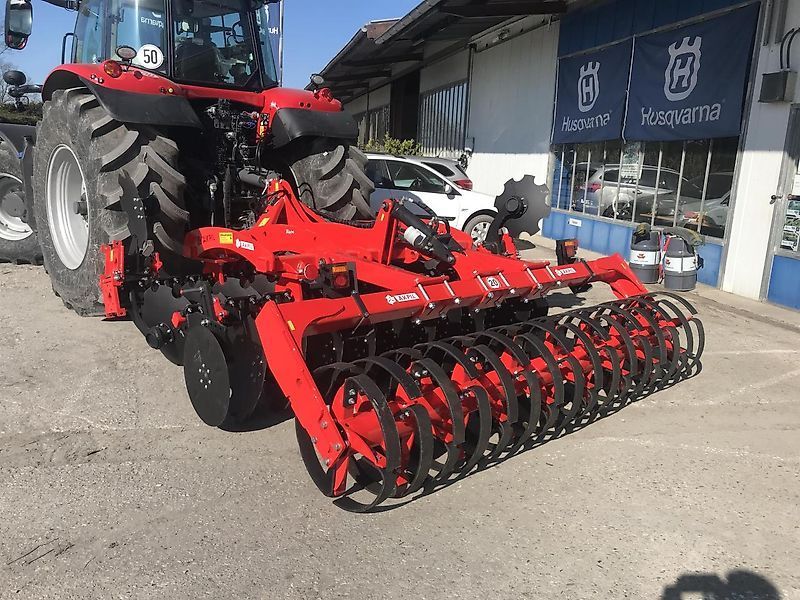 E-FARM: AKPIL bison 3.0 federflex - neumaschine - Scheibenegge - id JDGDB9R - 12.175 € - Baujahr: 2023 - Deutschland