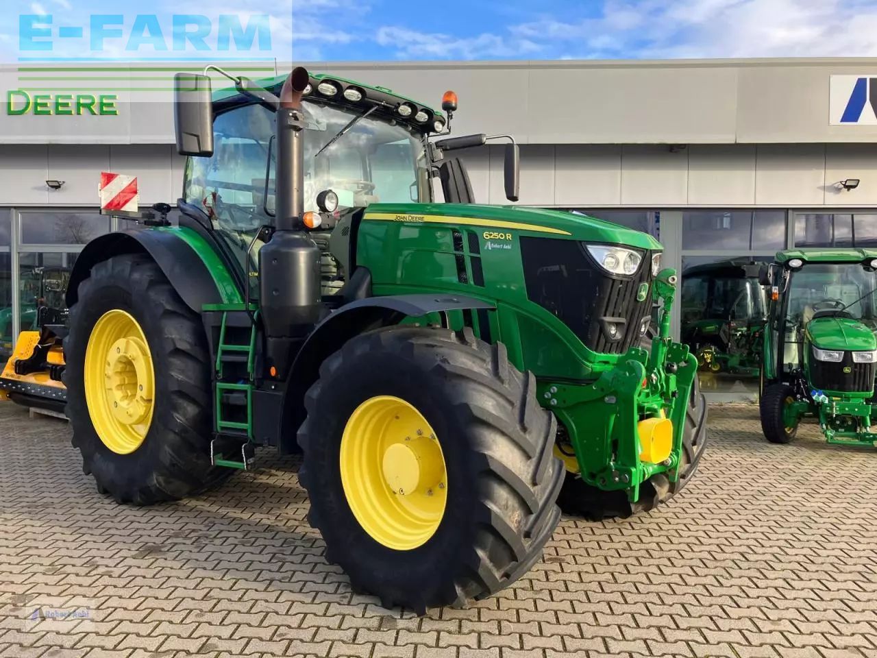 John Deere 6250 R Traktor 155 000 €